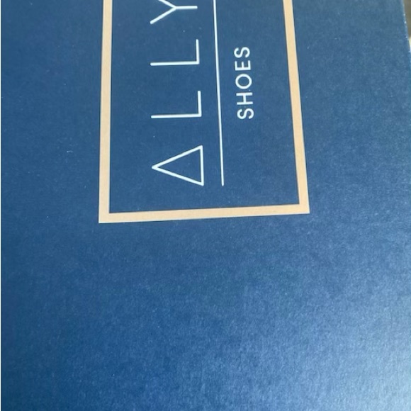 Ally Black Suede Block Heel Pumps **FREE SHIPPING** - Picture 13 of 13